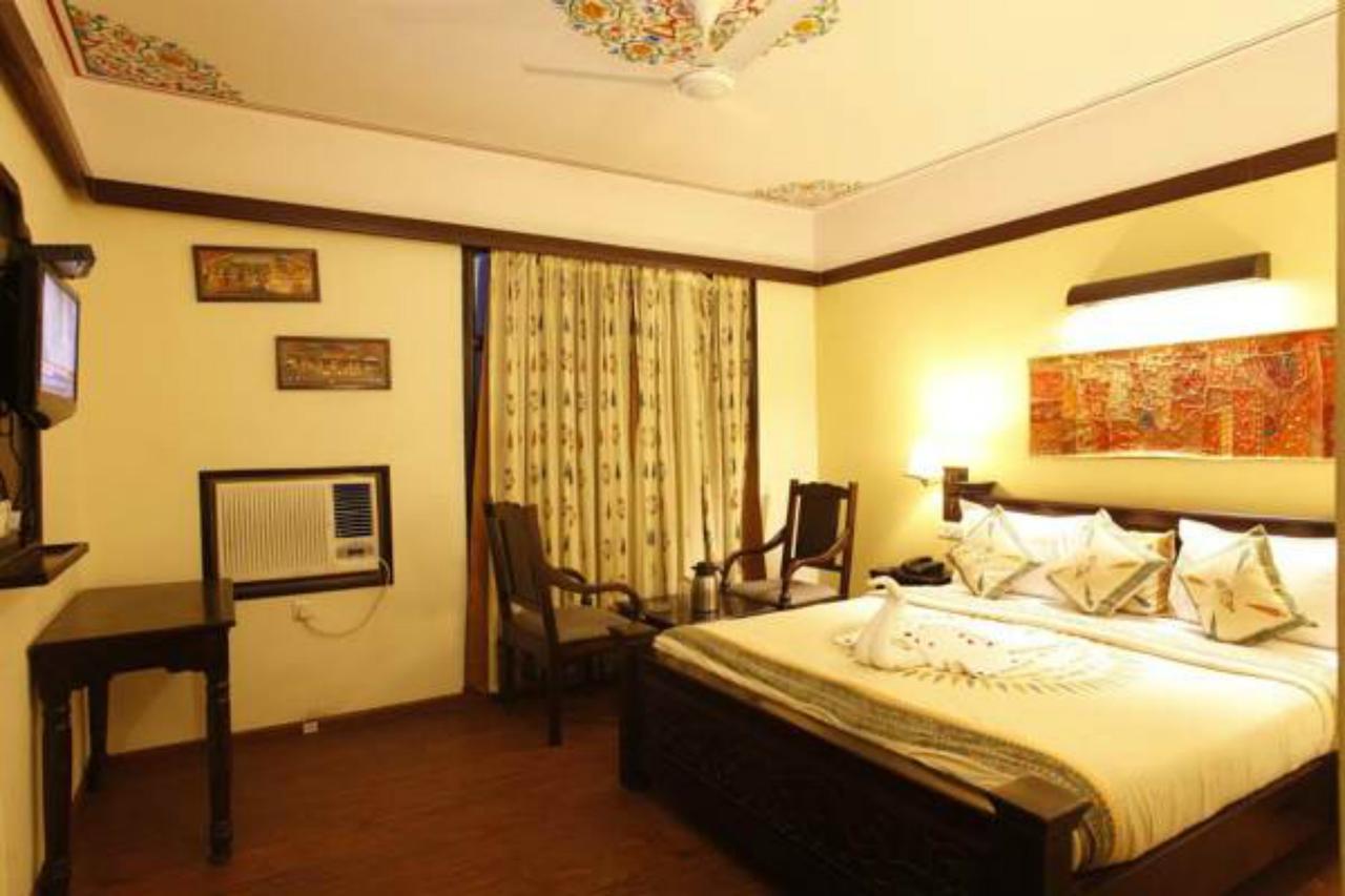 Hotel Ram Vilas Jaipur Buitenkant foto