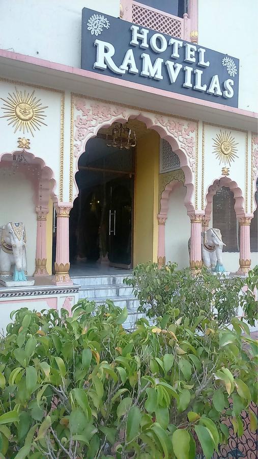 Hotel Ram Vilas Jaipur Buitenkant foto