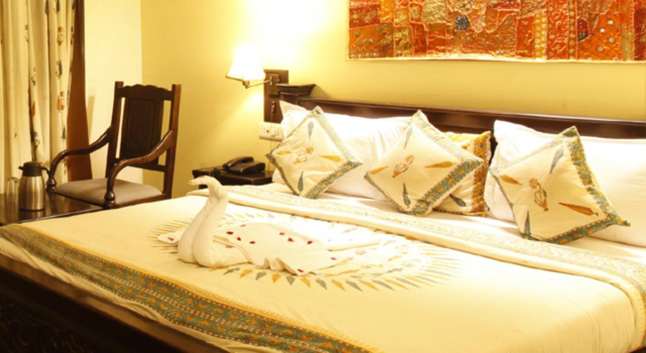 Hotel Ram Vilas Jaipur Buitenkant foto