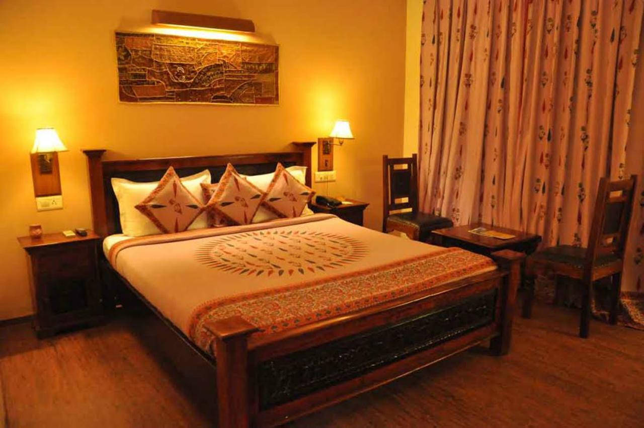 Hotel Ram Vilas Jaipur Buitenkant foto
