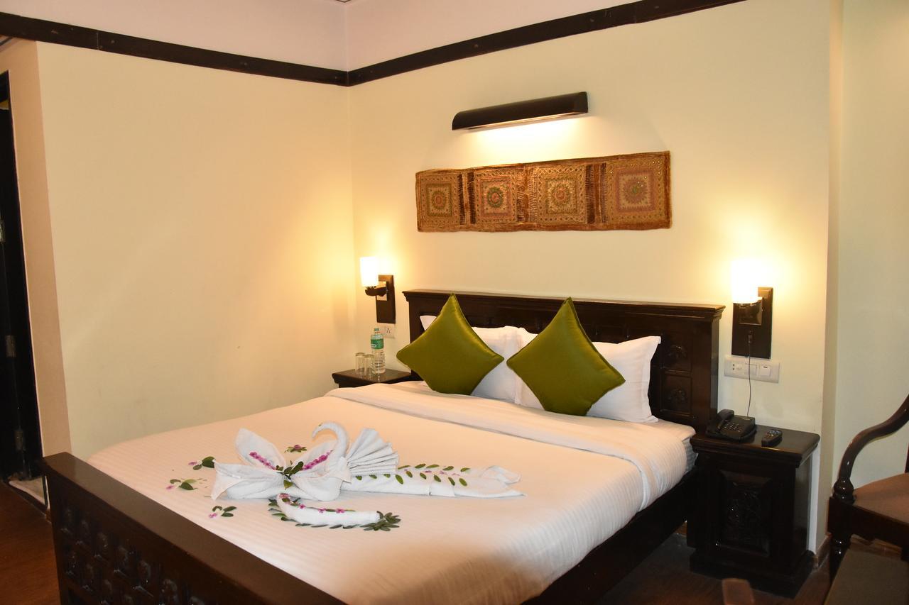 Hotel Ram Vilas Jaipur Buitenkant foto